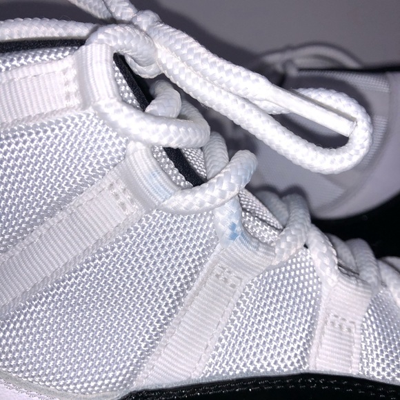 Air Jordan ✩ 11 Retro Concord 2018 *LIKE NEW* - Picture 8 of 12